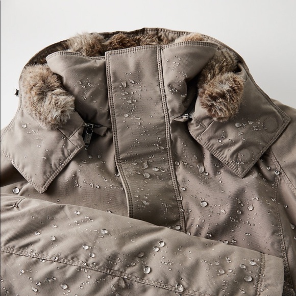 Aritzia Babaton Oskar Parka - Picture 11 of 11